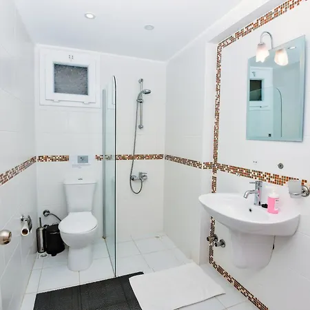 The Royal Links Two Bedroom Apartament *